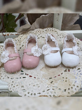 Flower Round Toe Leather Blythe Flats | ToastDoll