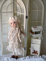 Emma Custom 1/6 BJD OOAK Side View | ToastDoll