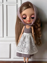 Rustic Apron Blythe 1/6 BJD Grey Set On Doll Display | ToastDoll