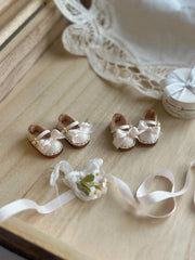 Bow Vintage Blythe Mary Janes - Handmade Doll Shoes - ToastDoll