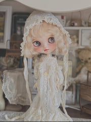 Soft White Lace Blythe Dress Set Standing Pose | ToastDoll