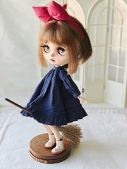 Red Bow Witch Blythe Outfit Full Body View | ToastDoll