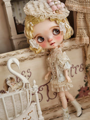 Cecilia Custom Blythe OOAK Full Body View | ToastDoll