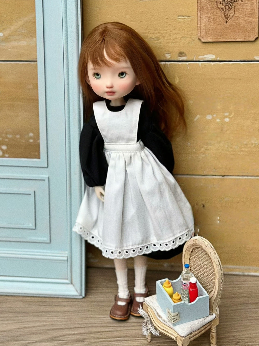 Pinafore Dress Blythe 1/6 BJD Black Set On Doll Display | ToastDoll