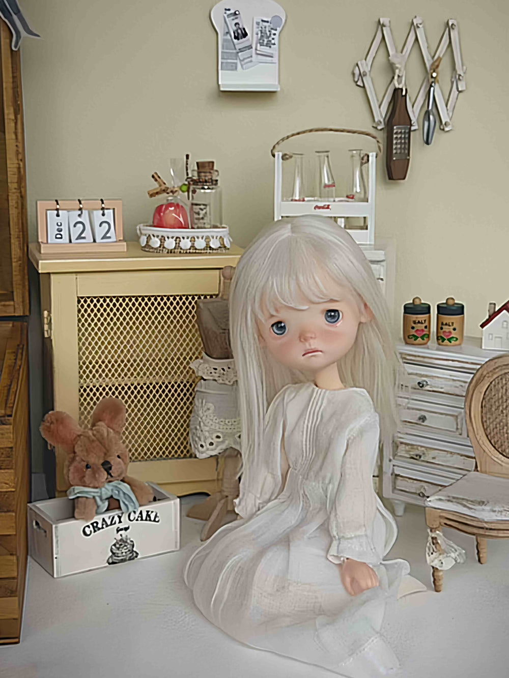 White Sheer Blythe 1/6 BJD Dress Half Body Shot | ToastDoll