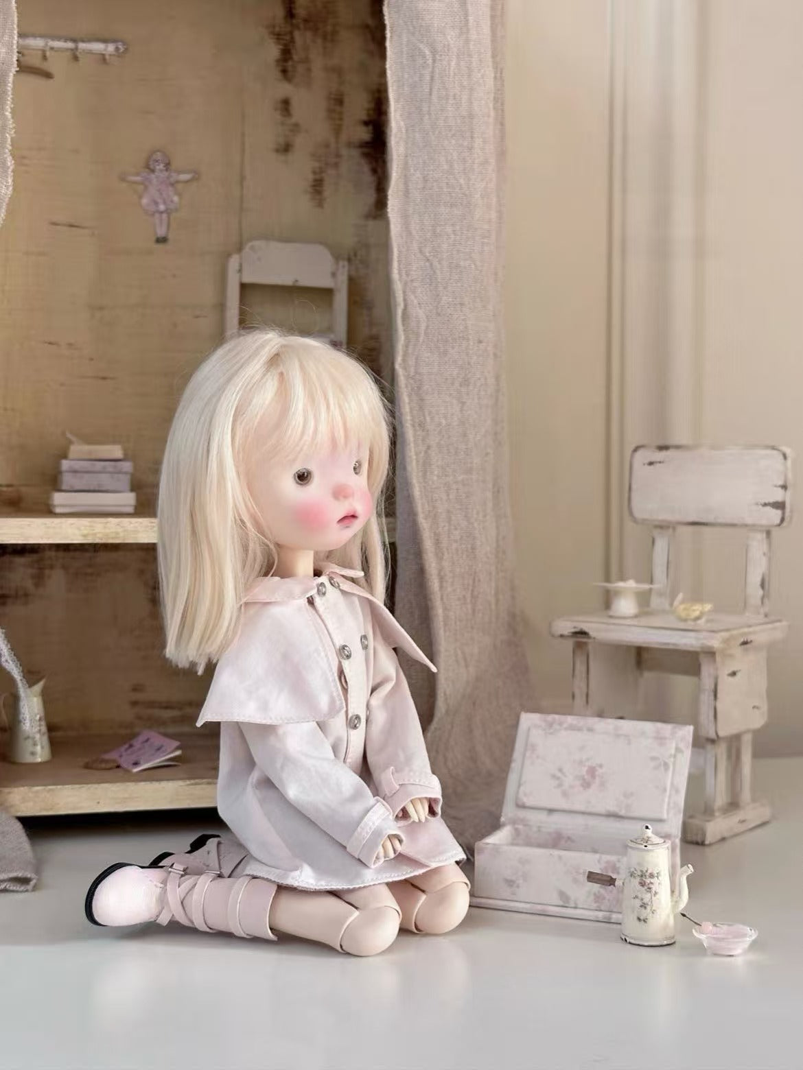 Vintage Cape Blythe BJD Trench Coat - Handmade Doll Clothes - ToastDoll