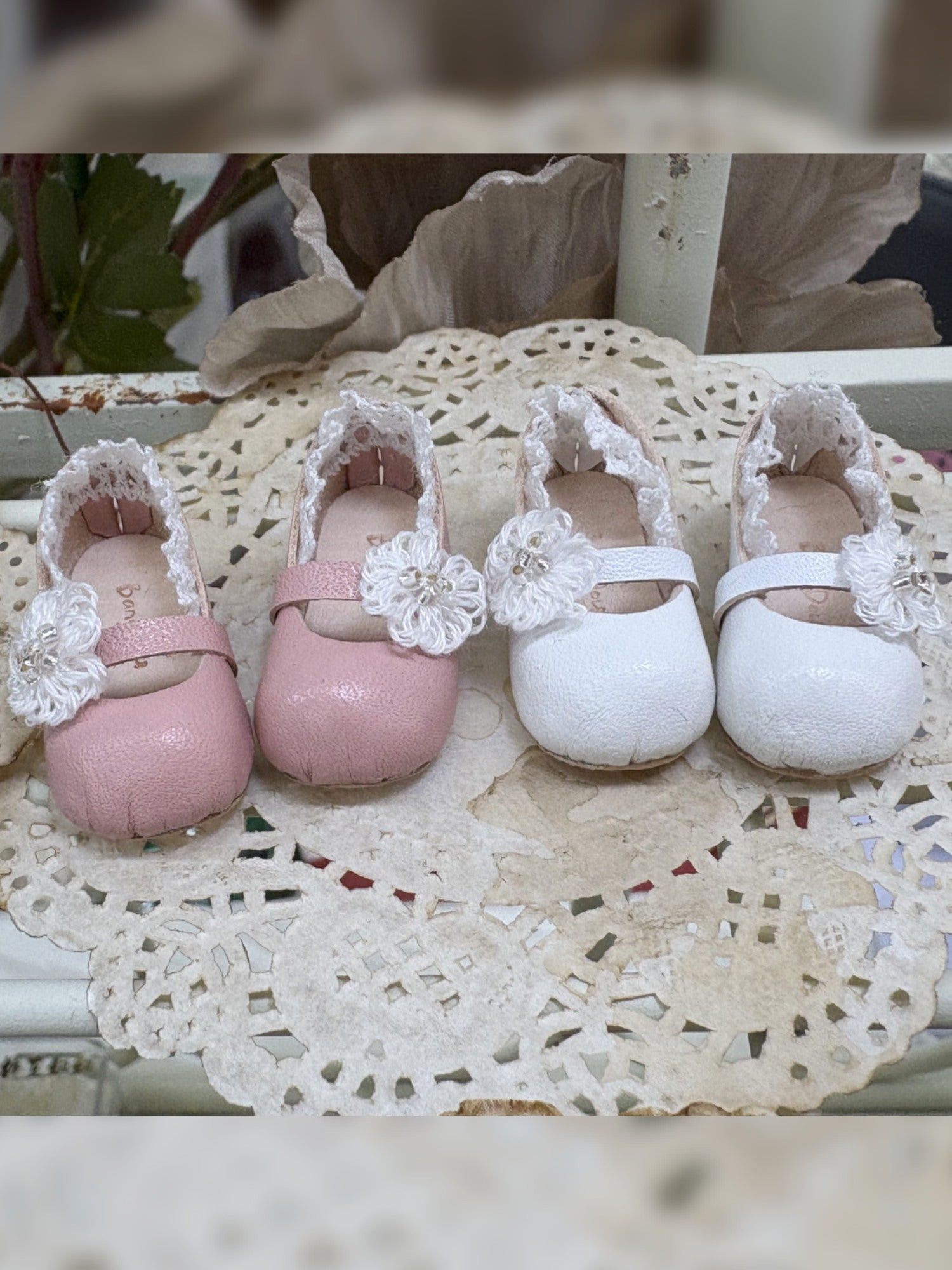 Flower Round Toe Leather Blythe Flats | ToastDoll