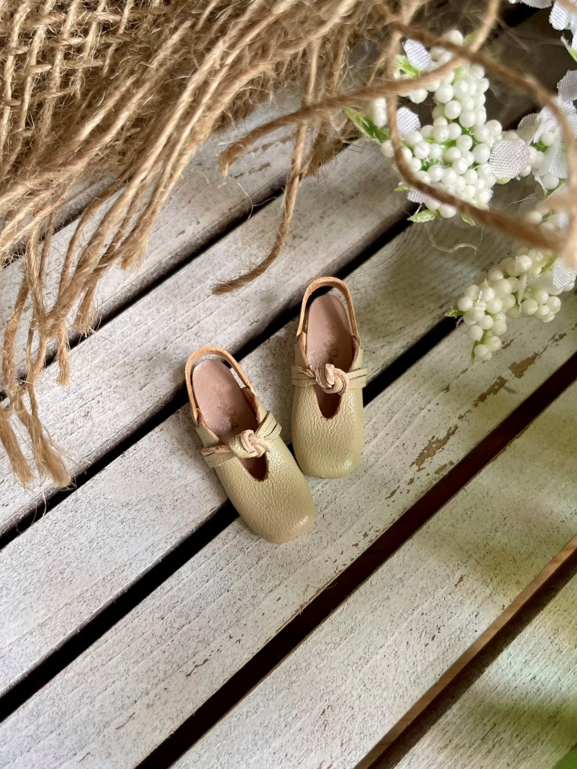 Simple Leather Knot Blythe Sandals - Handmade Doll Shoes - ToastDoll