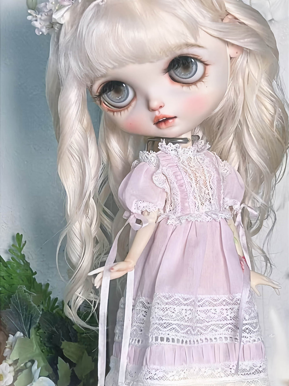Blooming Lilac Blythe Dress Set Close-up | ToastDoll