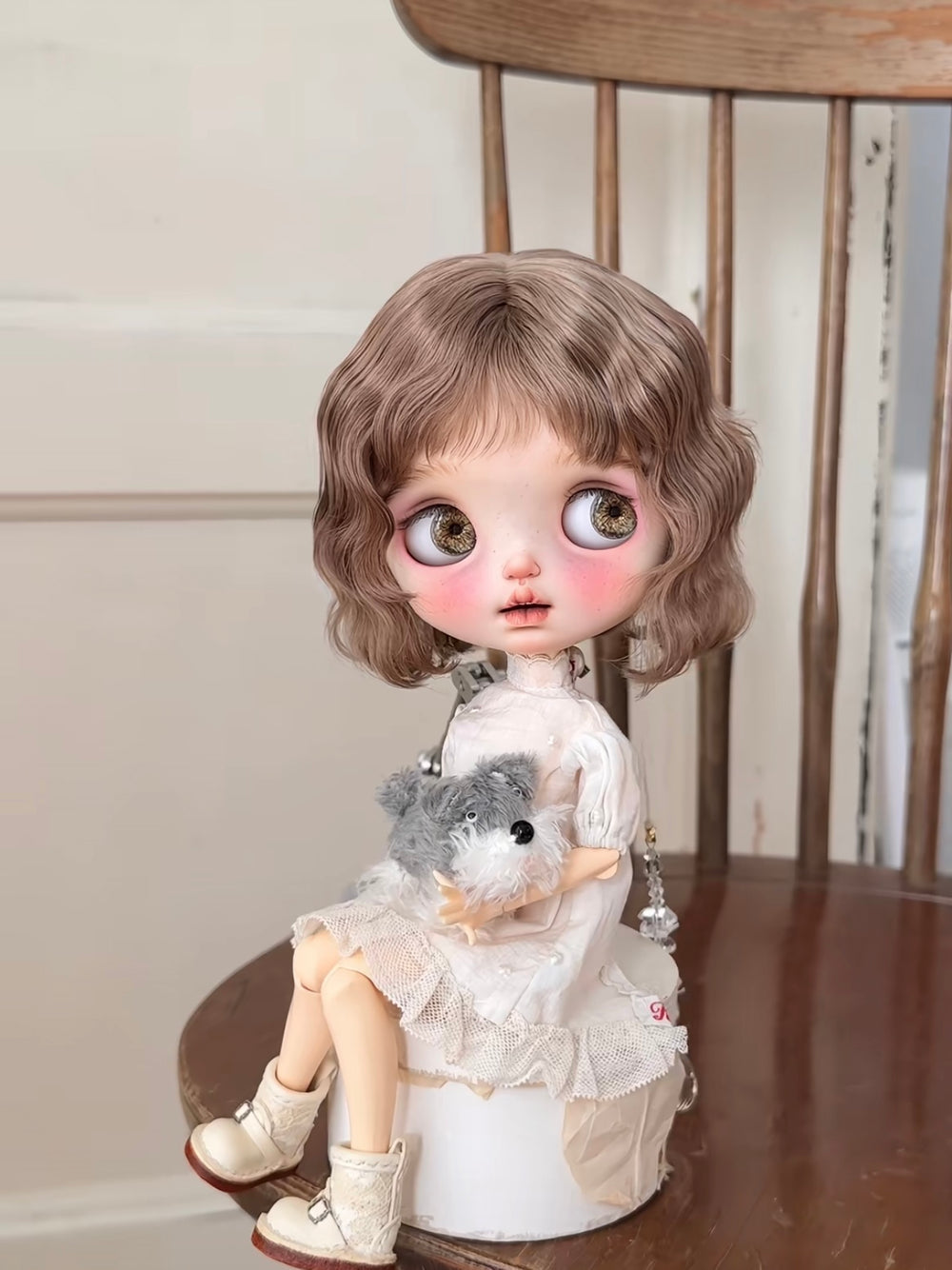Mohair Short Blythe Wig Handmade Doll Hair On Doll Display | ToastDoll