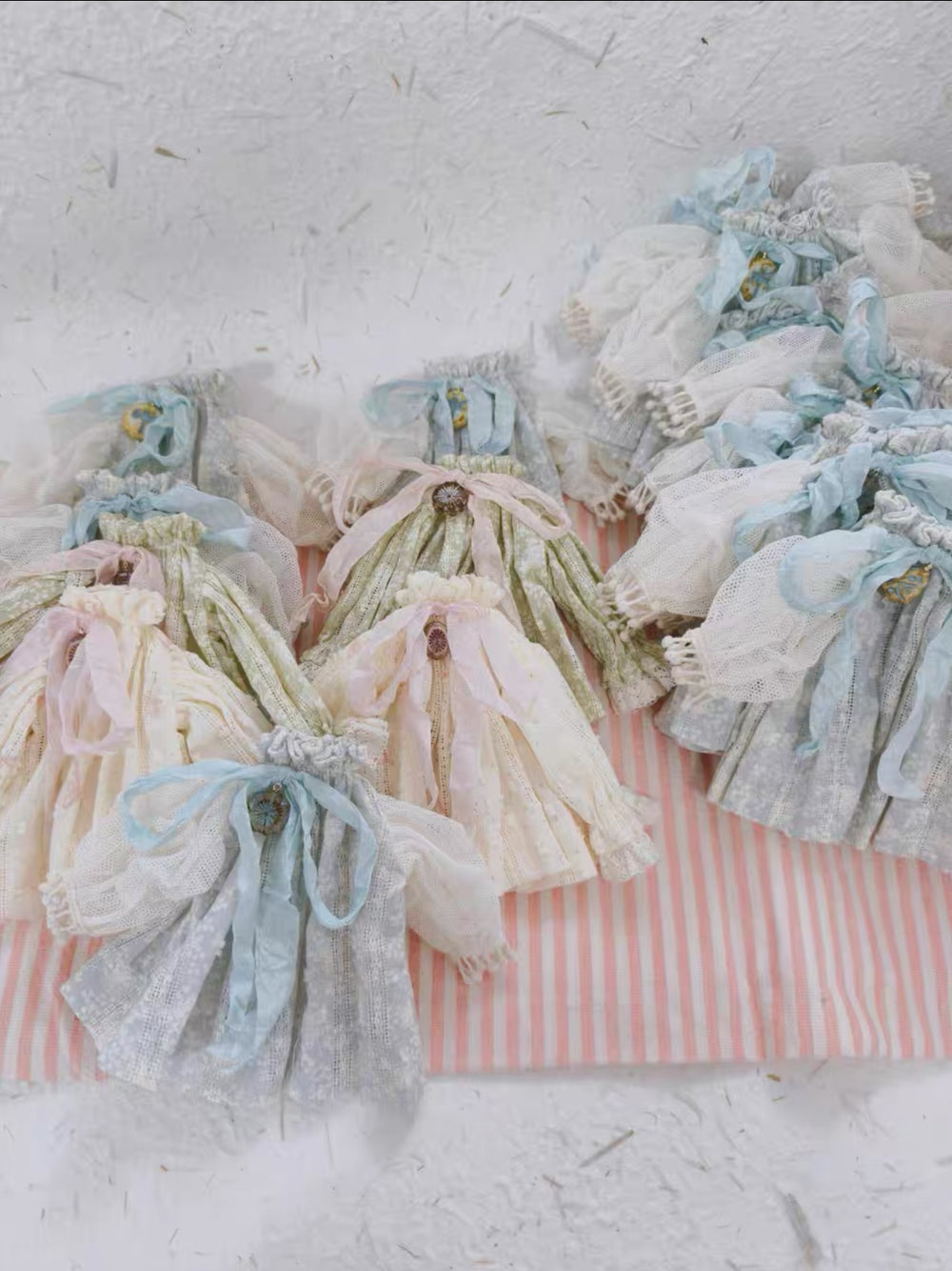 Mesh Puff Sleeve Blythe Dress Set Flat Lay | ToastDoll