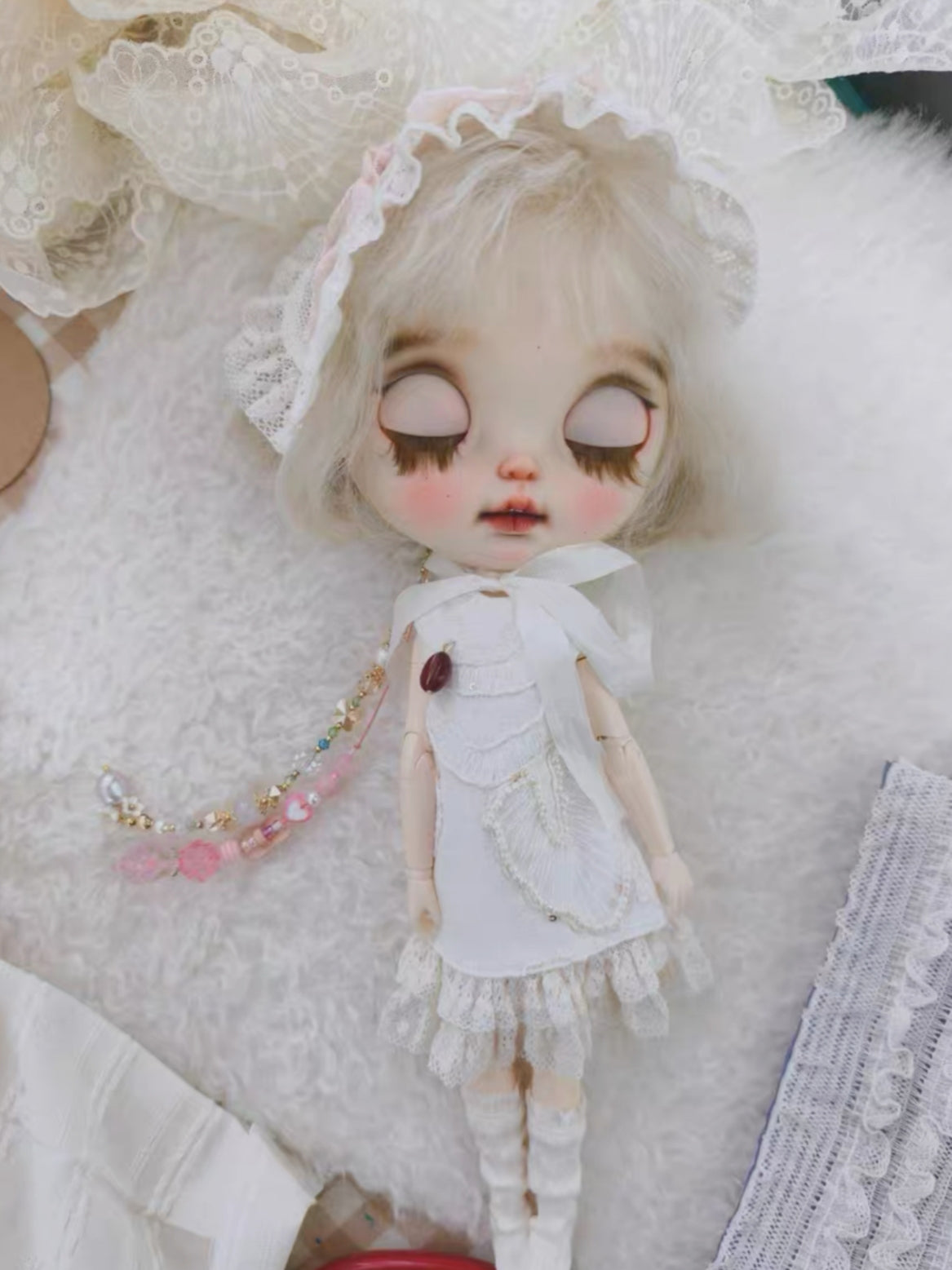 White Pure Lace Blythe Outfit Front View | ToastDoll