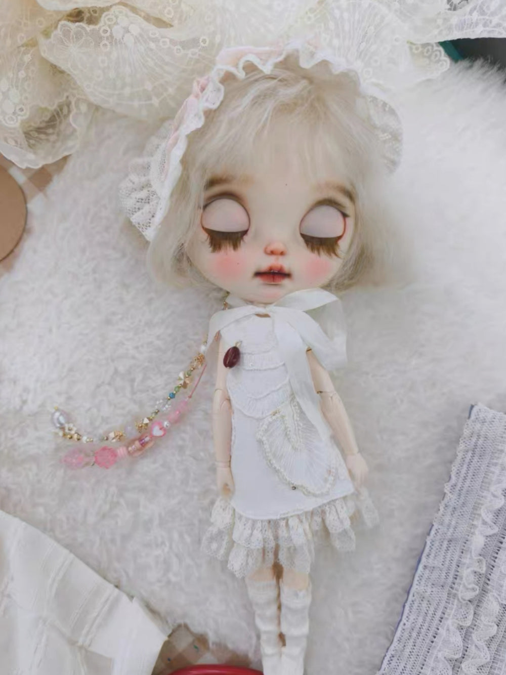 White Pure Lace Blythe Outfit Front View | ToastDoll