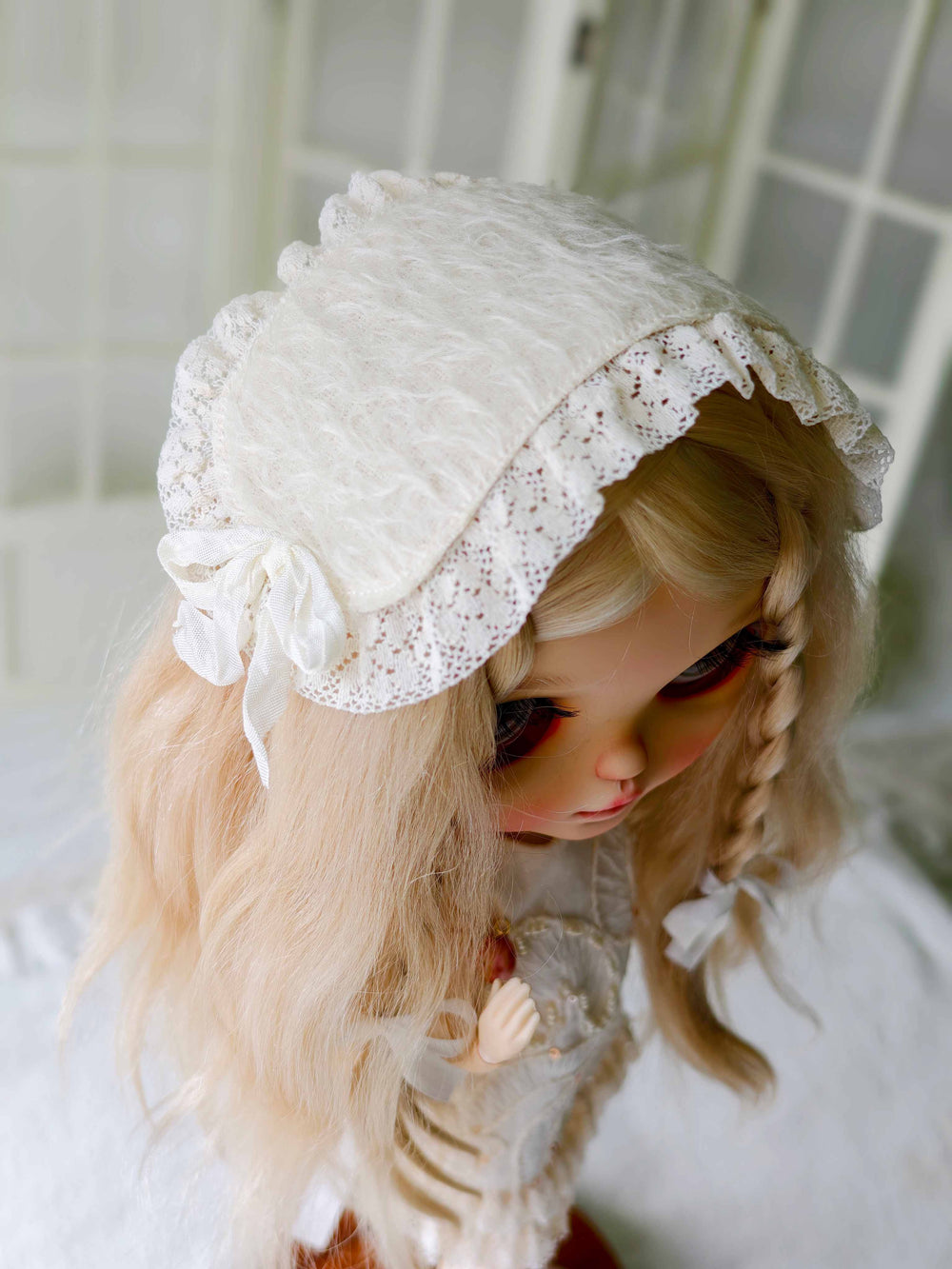 White Pure Lace Blythe Outfit Detail | ToastDoll