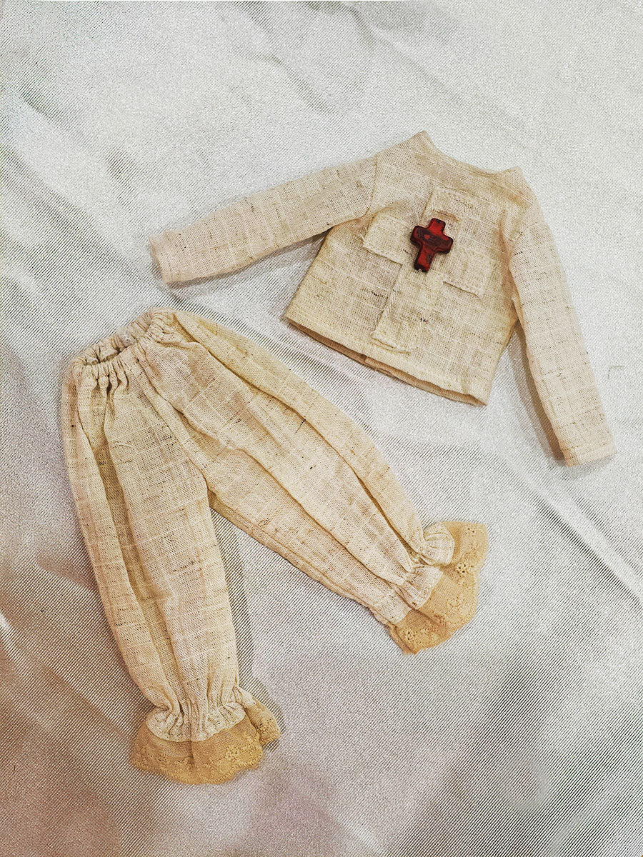 Beige Cross Blythe Outfit Flat Lay | ToastDoll