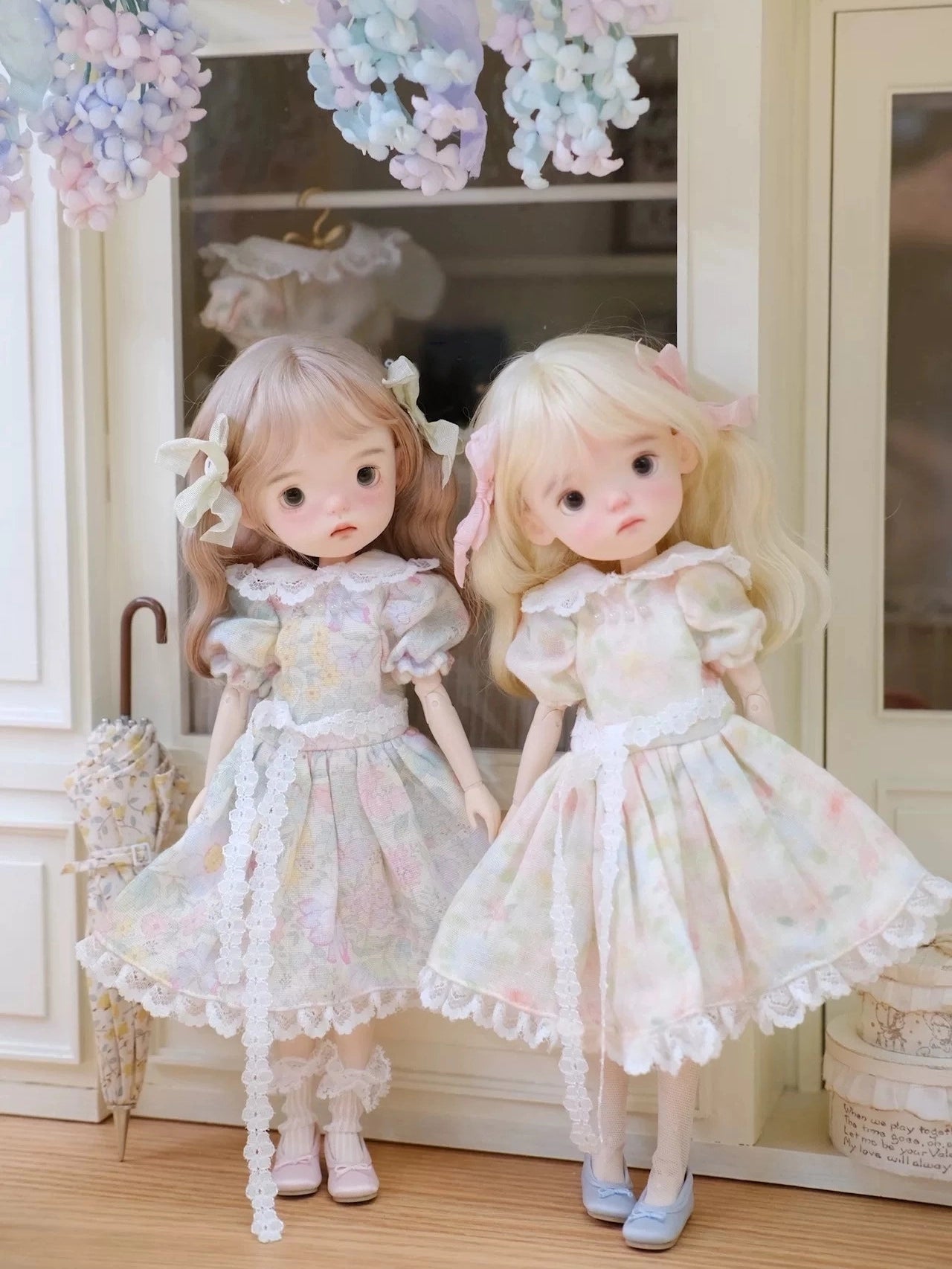 Apron Floral Blythe 1/6 BJD Set On Doll Display | ToastDoll