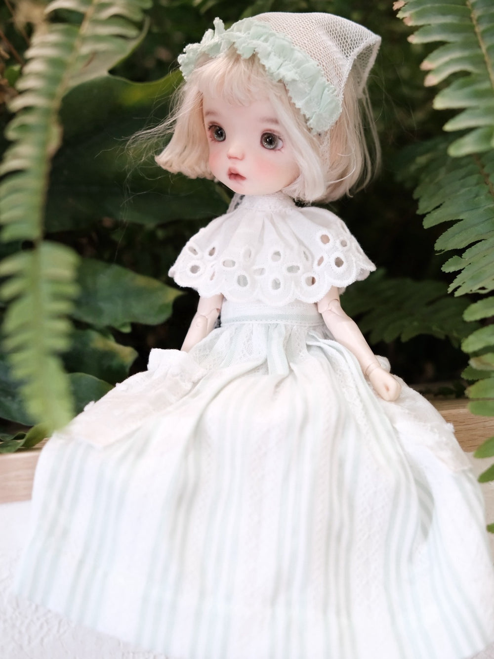 Mint Mori Blythe 1/6 BJD Dress Set Sitting Pose | ToastDoll