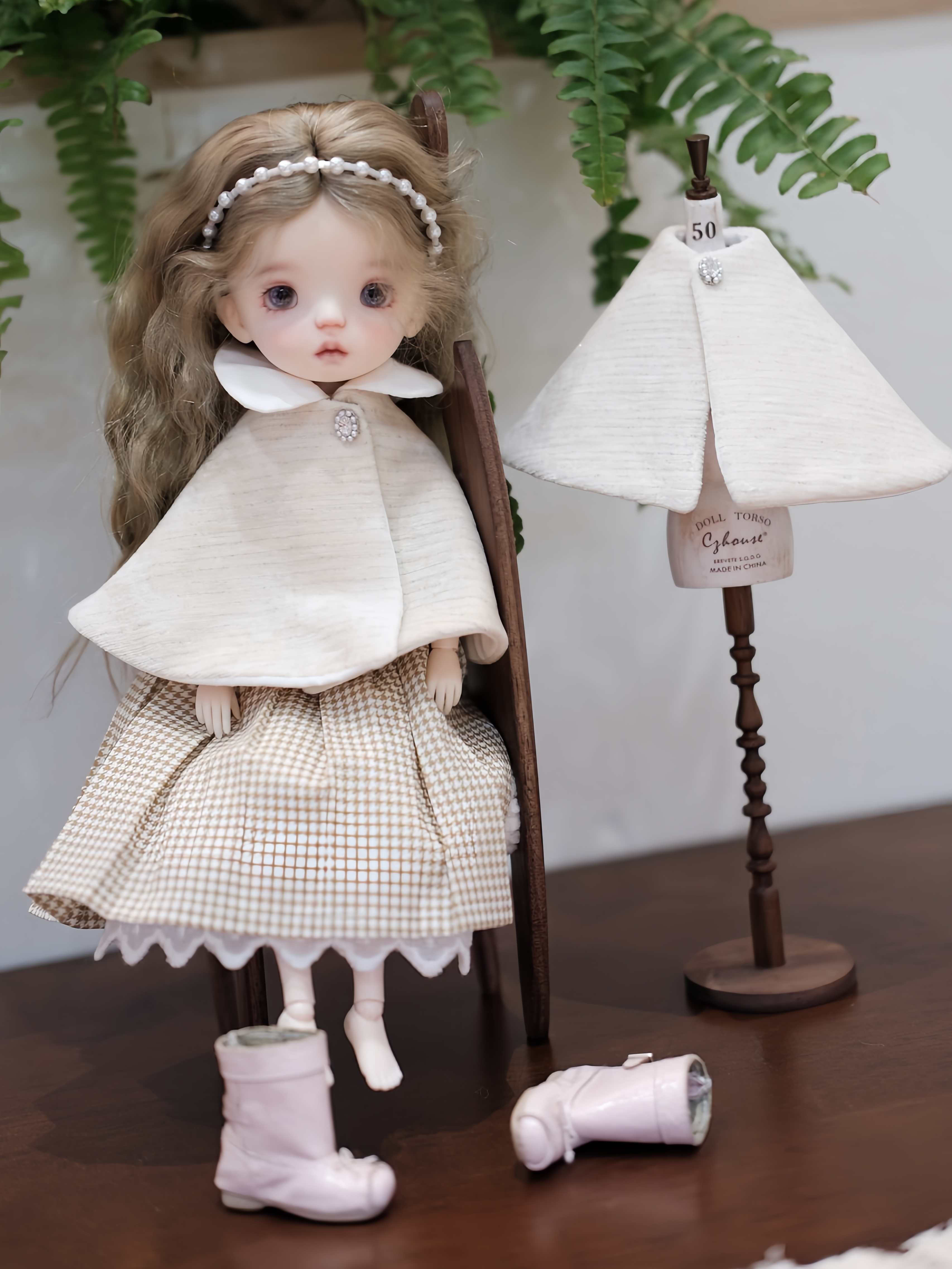 Bunny Houndstooth Blythe 1/6 BJD Set On Doll Display | ToastDoll