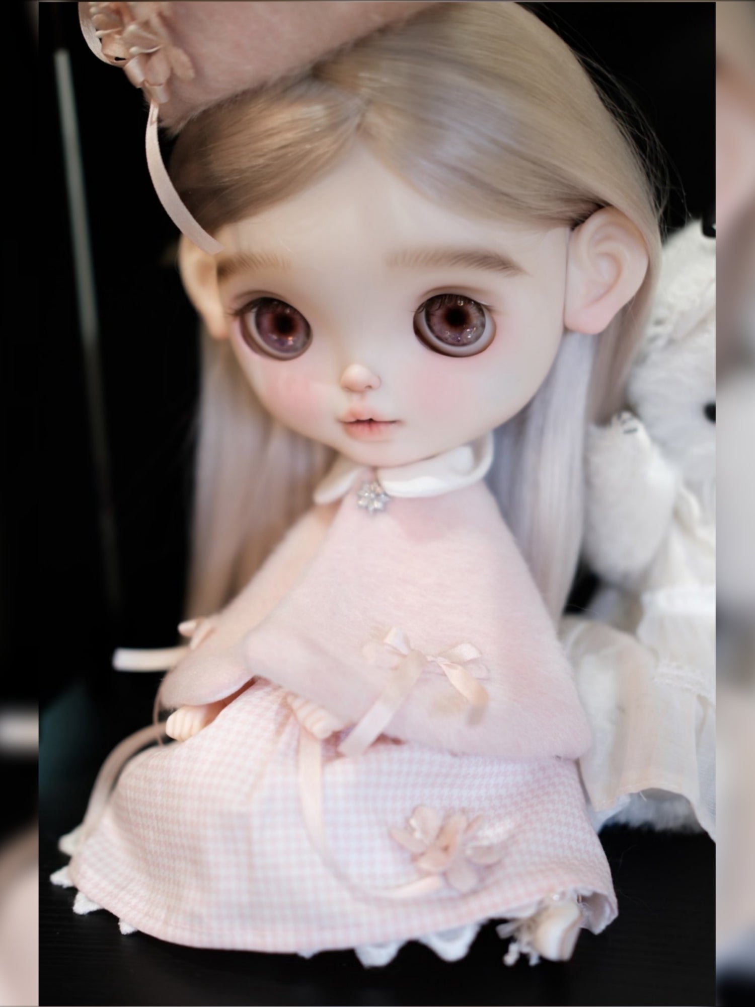 ⁠Pink Coquette Blythe Outfit Sitting Pose | ToastDoll