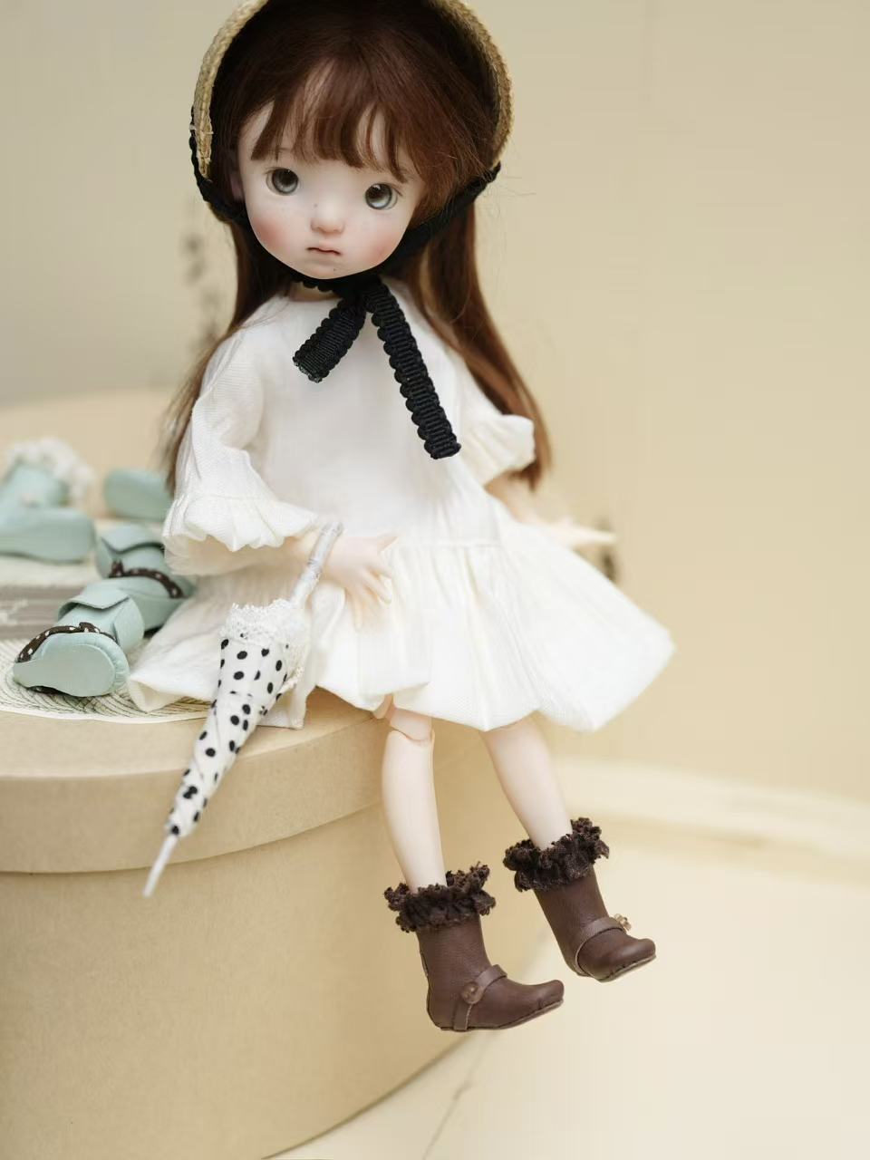 Sweet Gummy Blythe Booties On Doll Display | ToastDoll