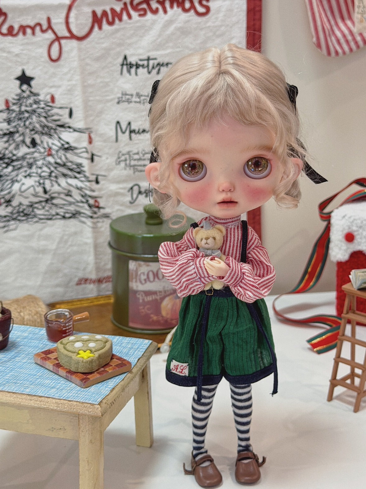 Noelle Custom Blythe OOAK - Holiday Vibe Doll - ToastDoll