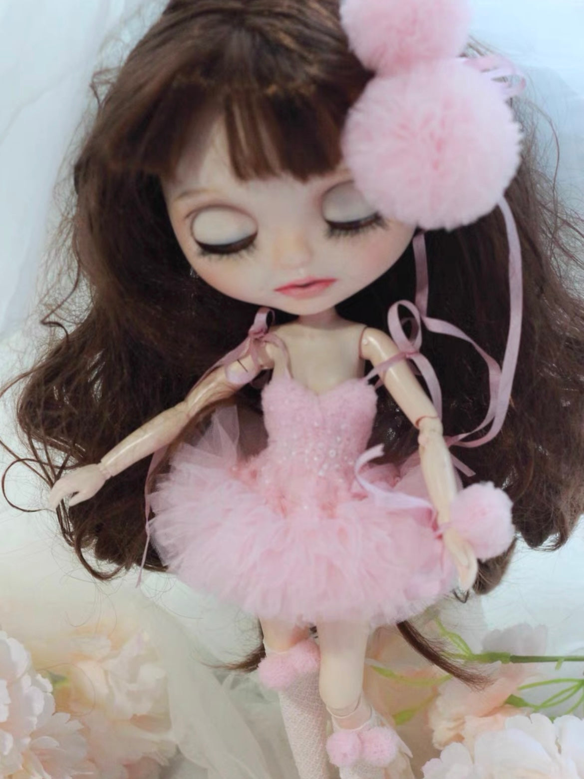 Pink Ballerina Blythe Outfit On Doll DIsplay | ToastDoll