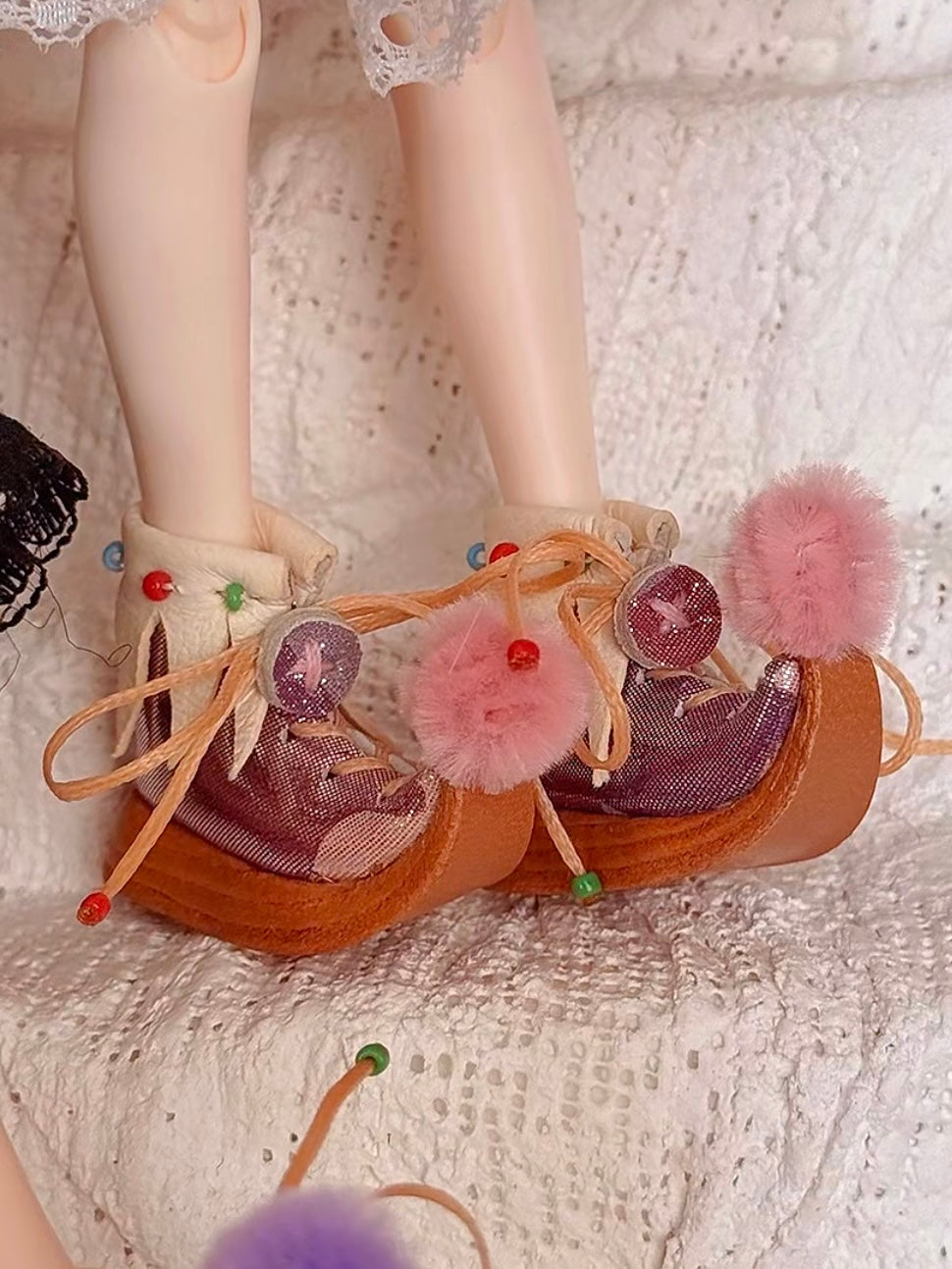 Collar Jester Blythe Footwear - Handmade Doll Shoes - ToastDoll