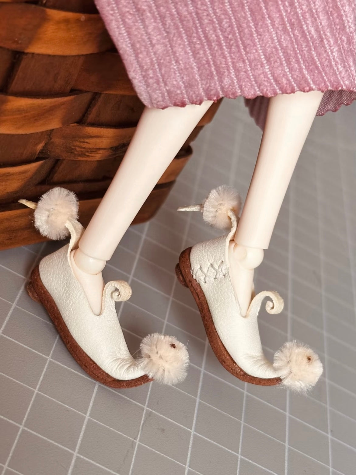 Curved Jester Blythe Footwear - Handmade Doll Shoes - ToastDoll