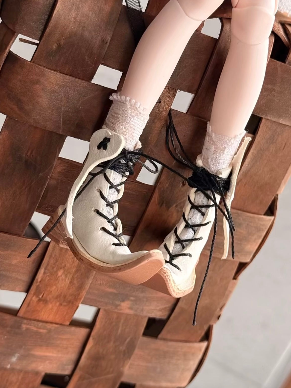 Upturned Toe Strap Blythe Boots - Handmade Doll Shoes - ToastDoll