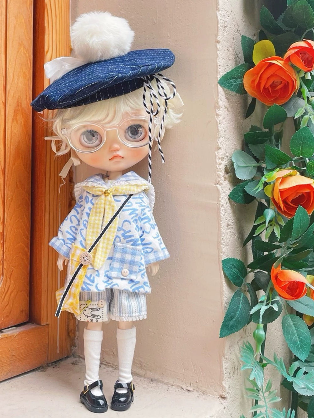 Blue Preppy Blythe Set On Doll Display | ToastDoll