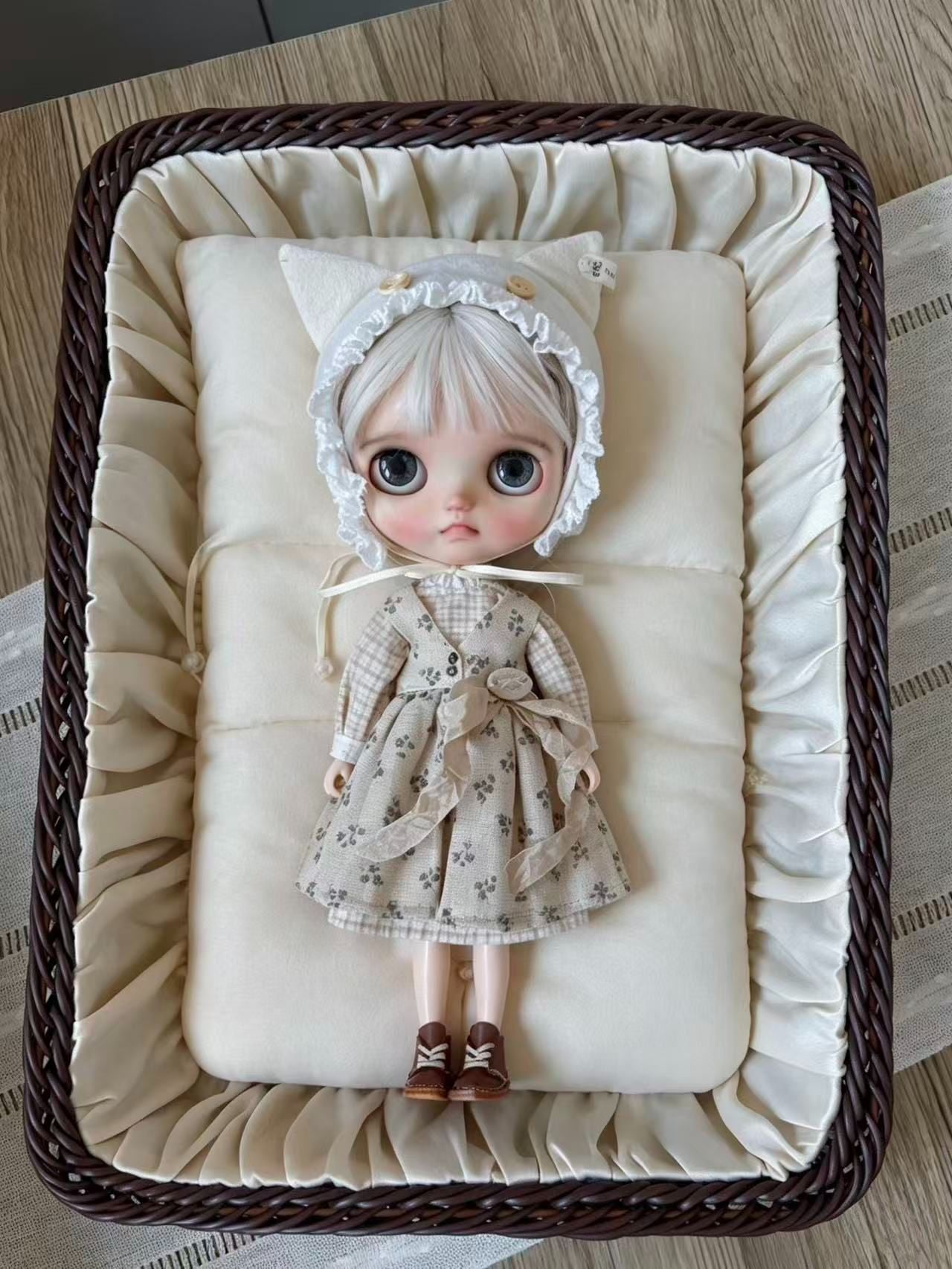 Kitten Girl Blythe Outfit - Handmade Doll Clothes - ToastDoll