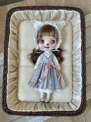 Kitten Girl Blythe Outfit On Doll Display | ToastDoll