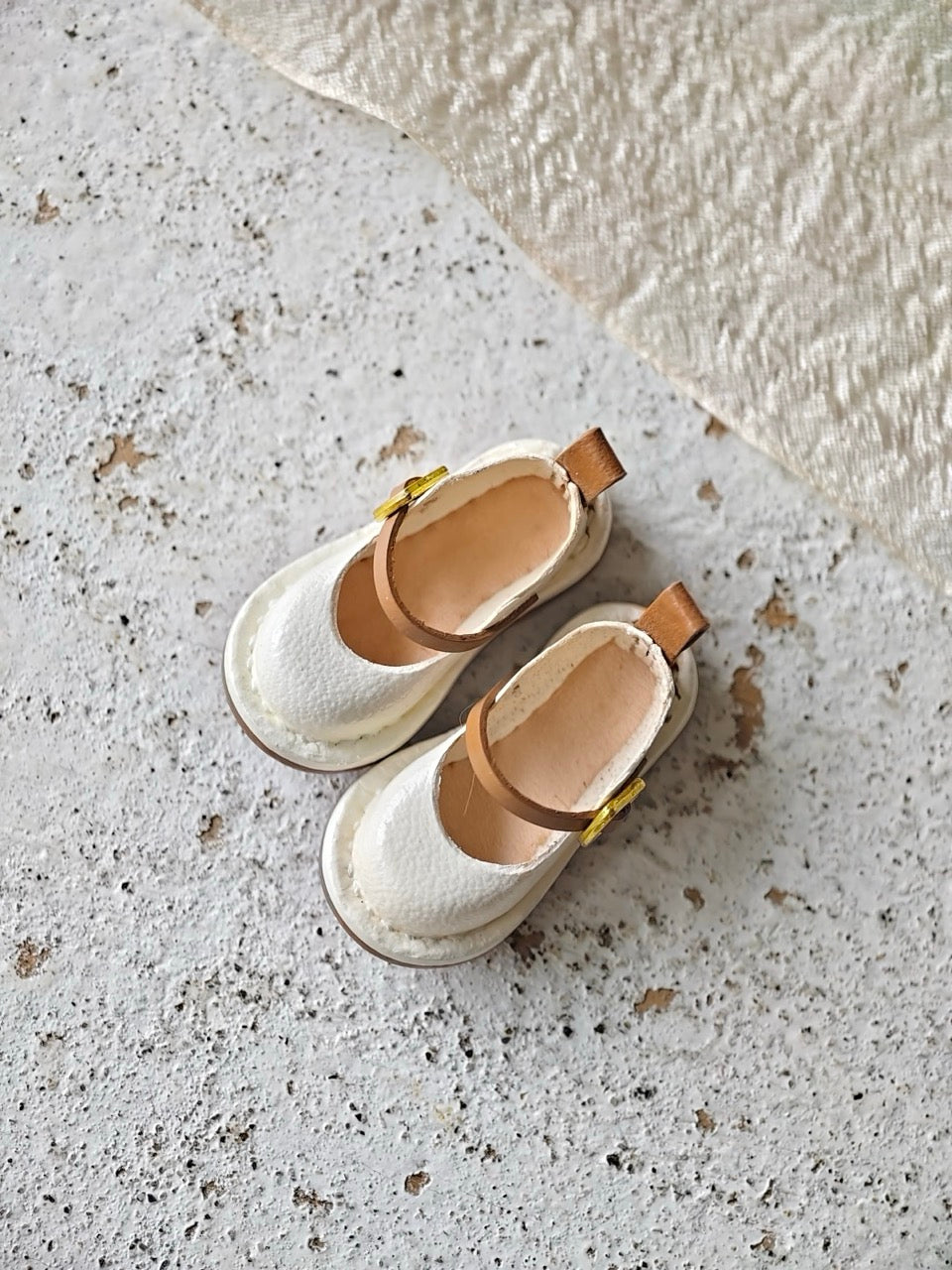 [IN STOCK] Leather Vintage Round Toe Blythe Handmade Shoes - ToastDoll