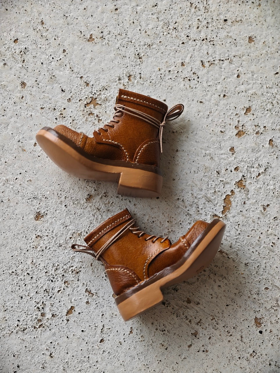 [IN STOCK] Vintage Leather Blythe Boots - Handmade Doll Shoes - ToastDoll
