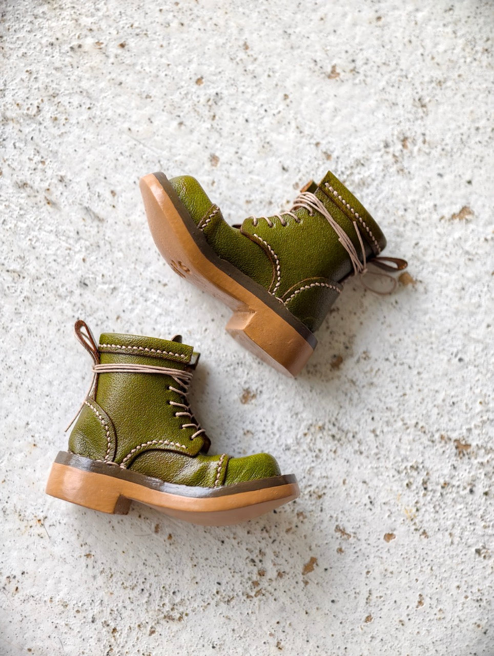 [IN STOCK] Vintage Leather Blythe Boots - Handmade Doll Shoes - ToastDoll