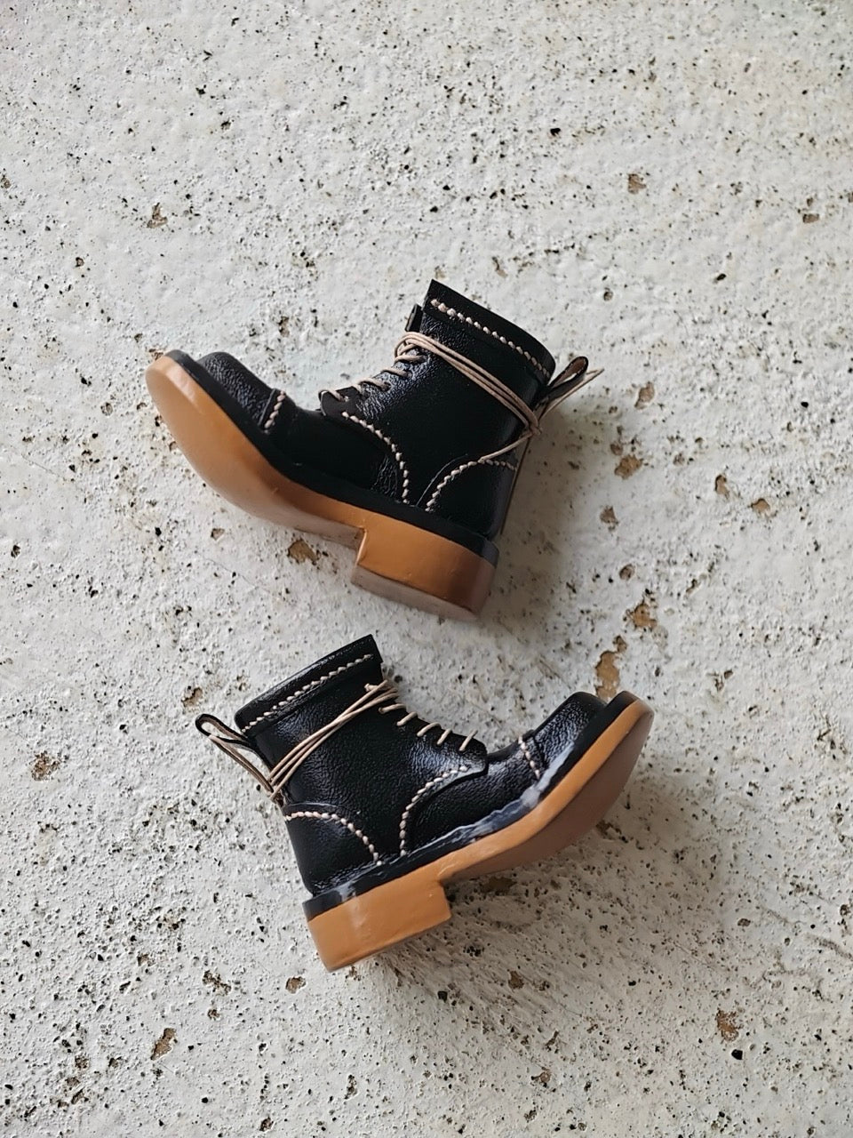 [IN STOCK] Vintage Leather Blythe Boots - Handmade Doll Shoes - ToastDoll