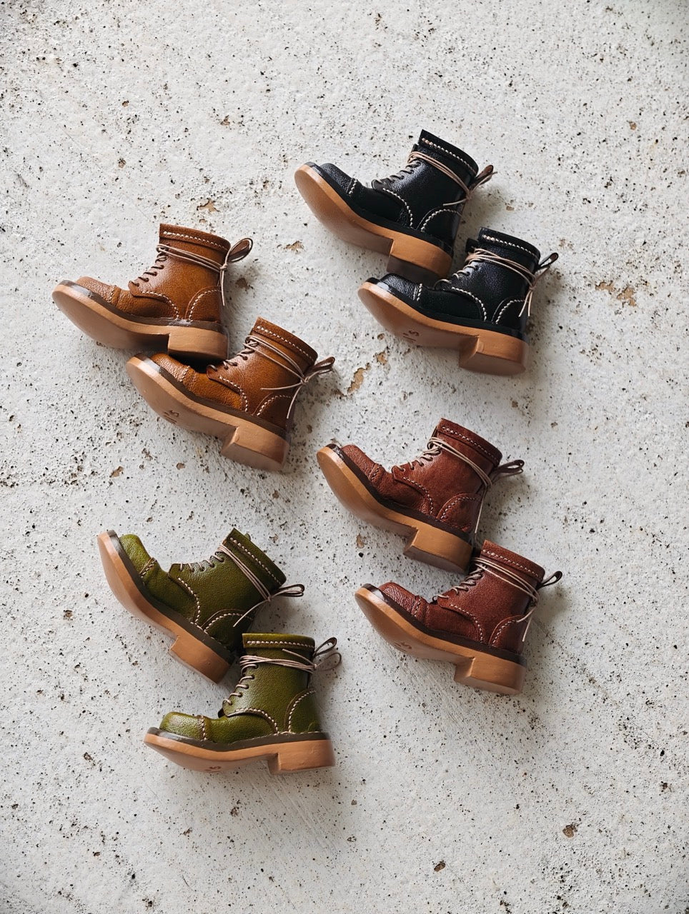 [IN STOCK] Vintage Leather Blythe Boots - Handmade Doll Shoes - ToastDoll