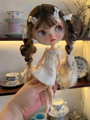 Fiona Custom Blythe OOAK Full Body View | ToastDoll