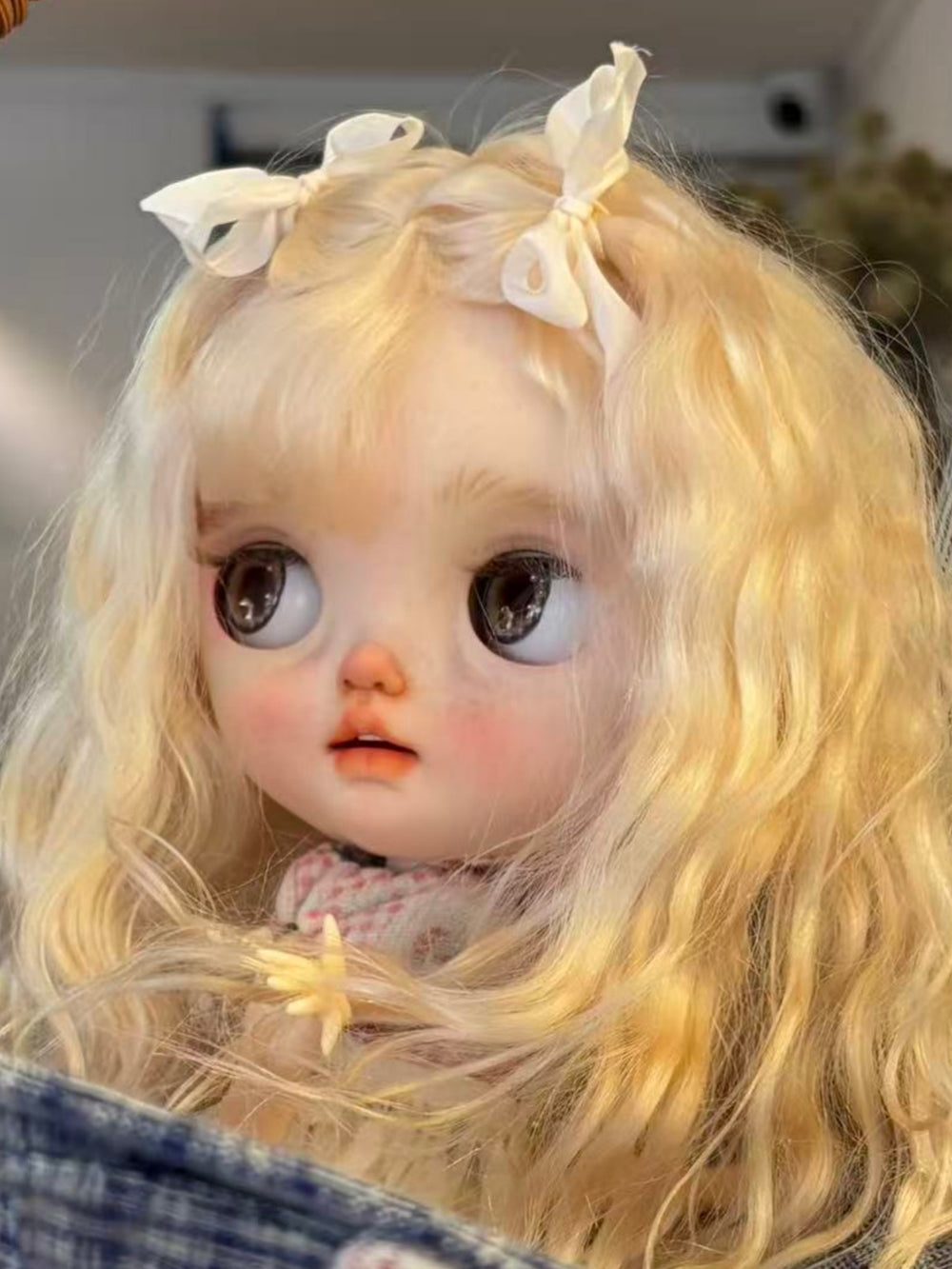 Melly Soft Curly Blythe Commission Doll  Close-up | ToastDoll