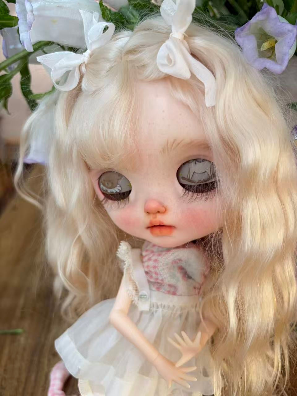 Melly Soft Curly Blythe Commission Doll Half Body Shot | ToastDoll