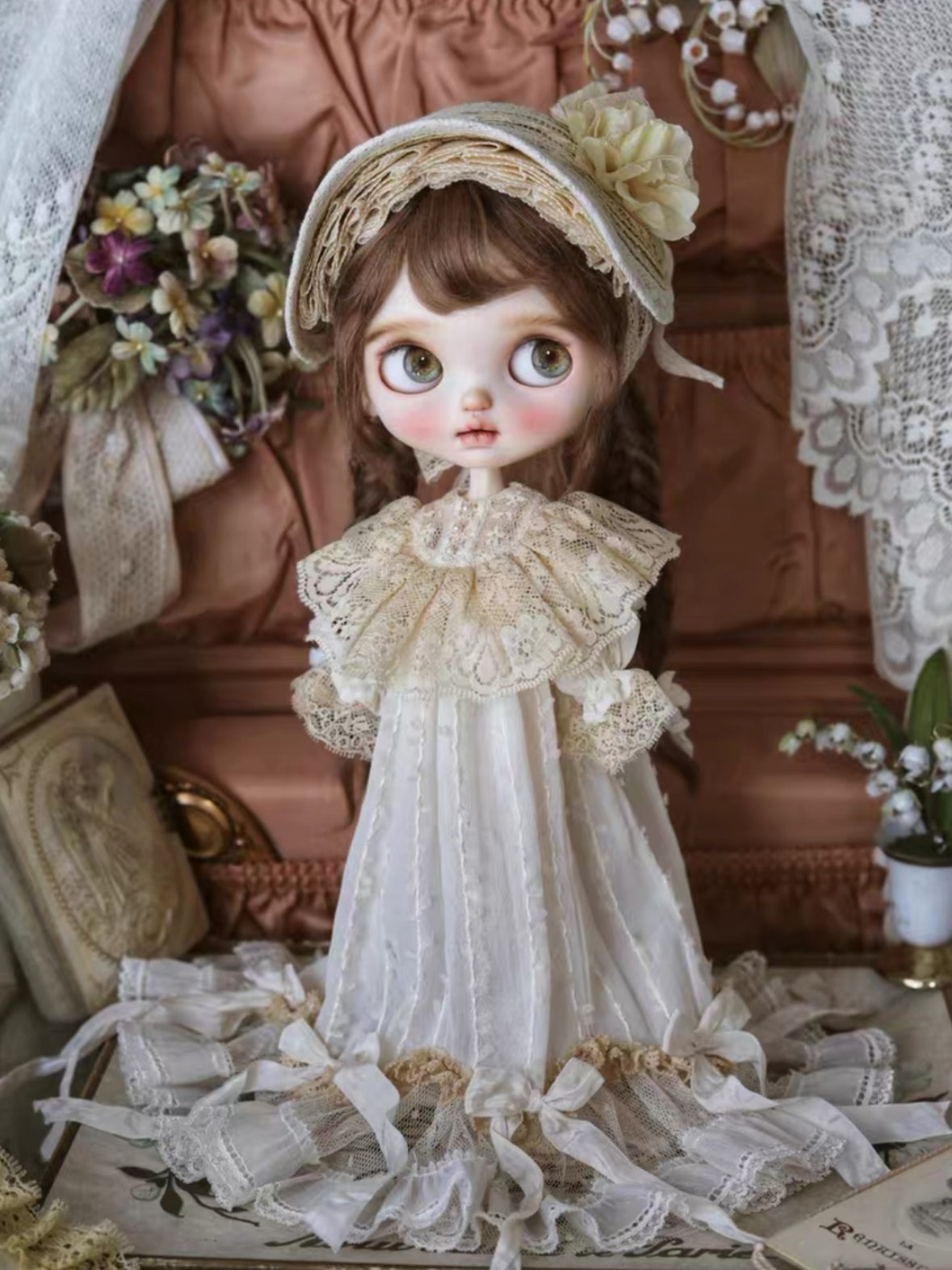 Vintage Prairie Blythe Antique-white Dress Sets Front View | ToastDoll