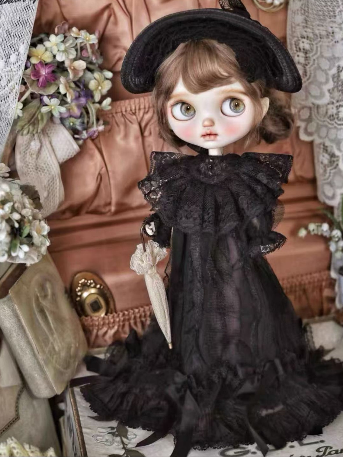 Vintage Prairie Blythe Black Dress Sets Front View | ToastDoll
