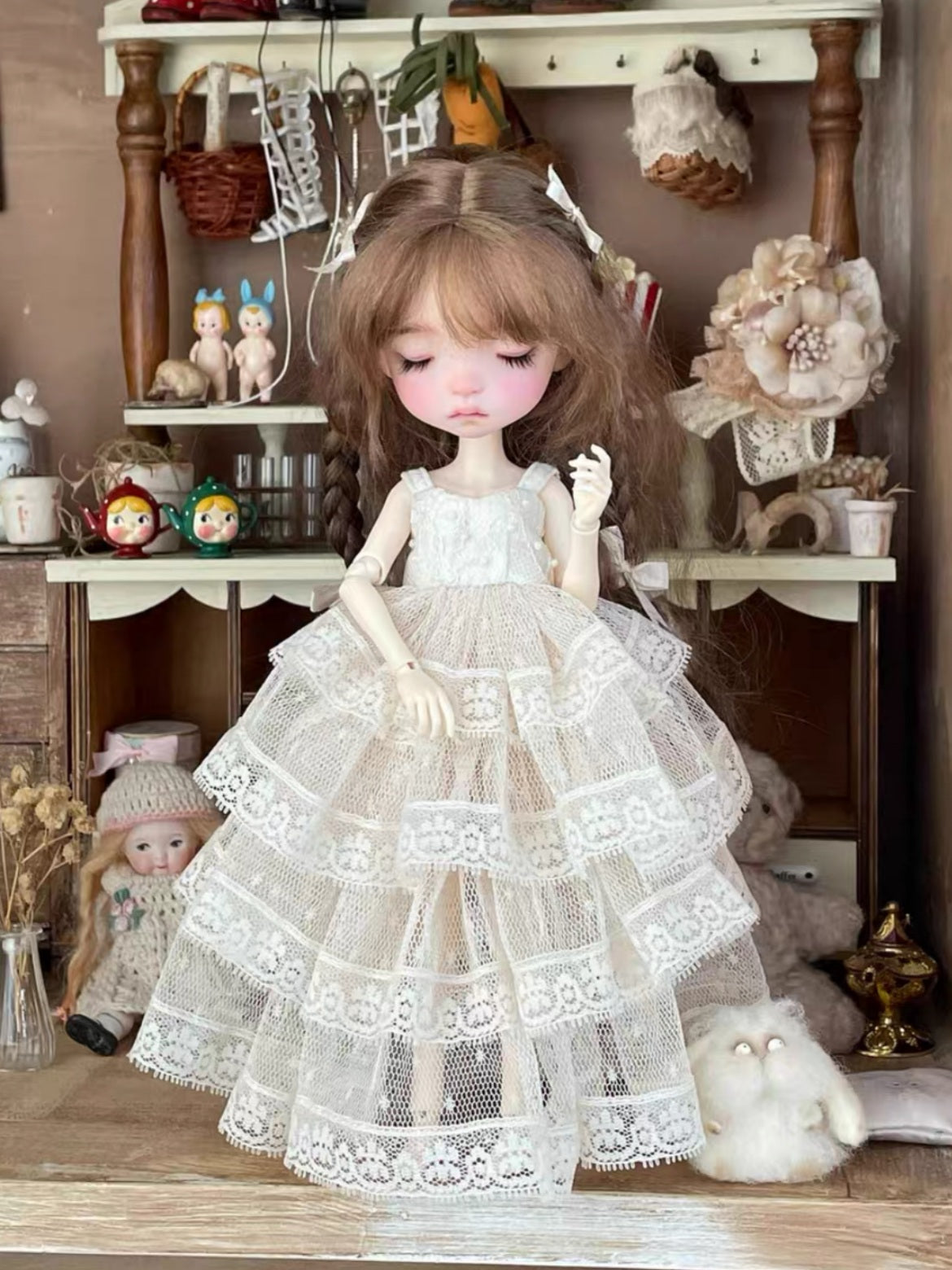 Creamy Tiered Lace Blythe Dress - Handmade Doll Clothes - ToastDoll