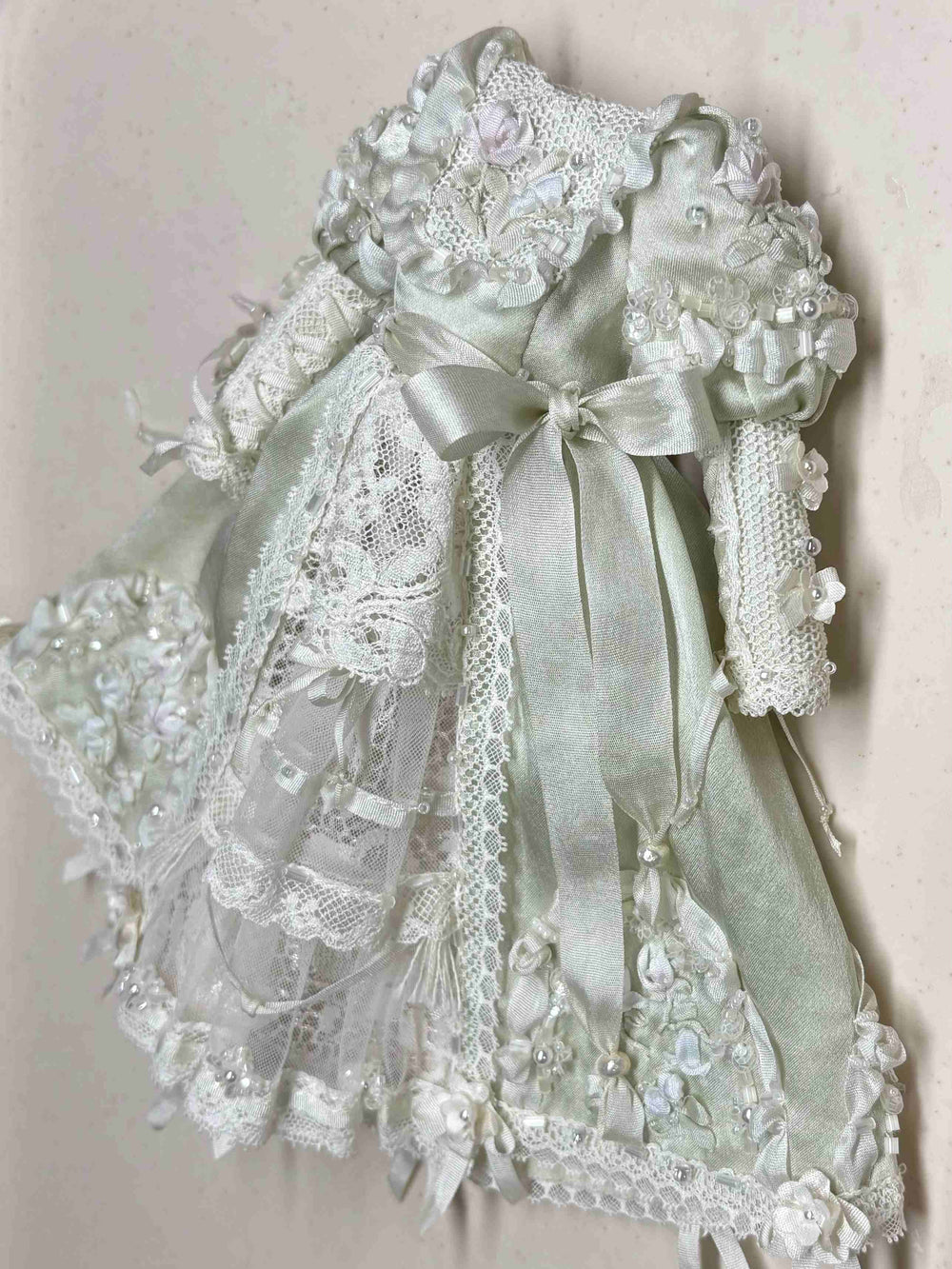 Detailed Rococo Lace Blythe Gown Close-up | ToastDoll