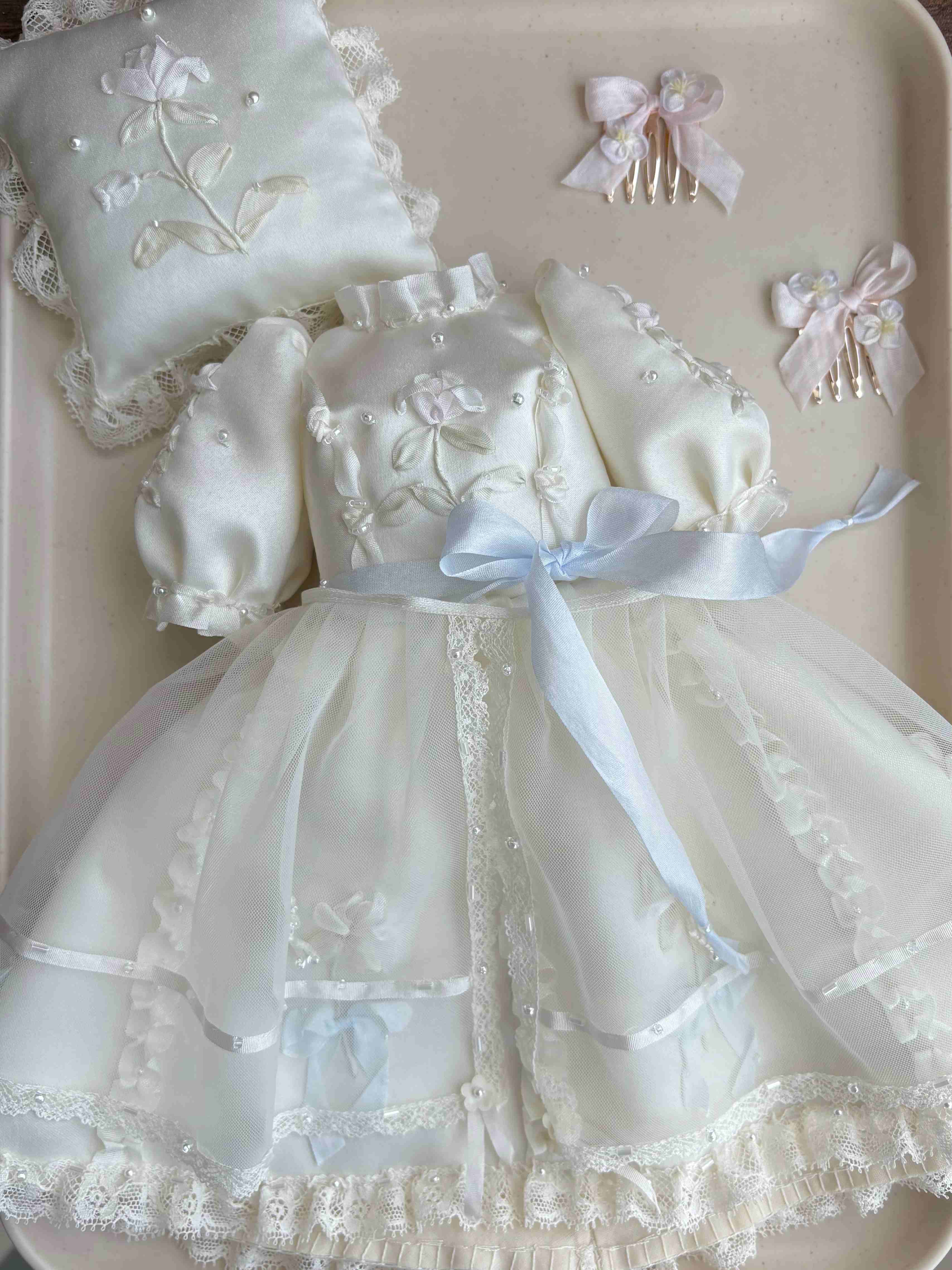 Floral Bow Applique Blythe 1/6 BJD Dress Close-up | ToastDoll