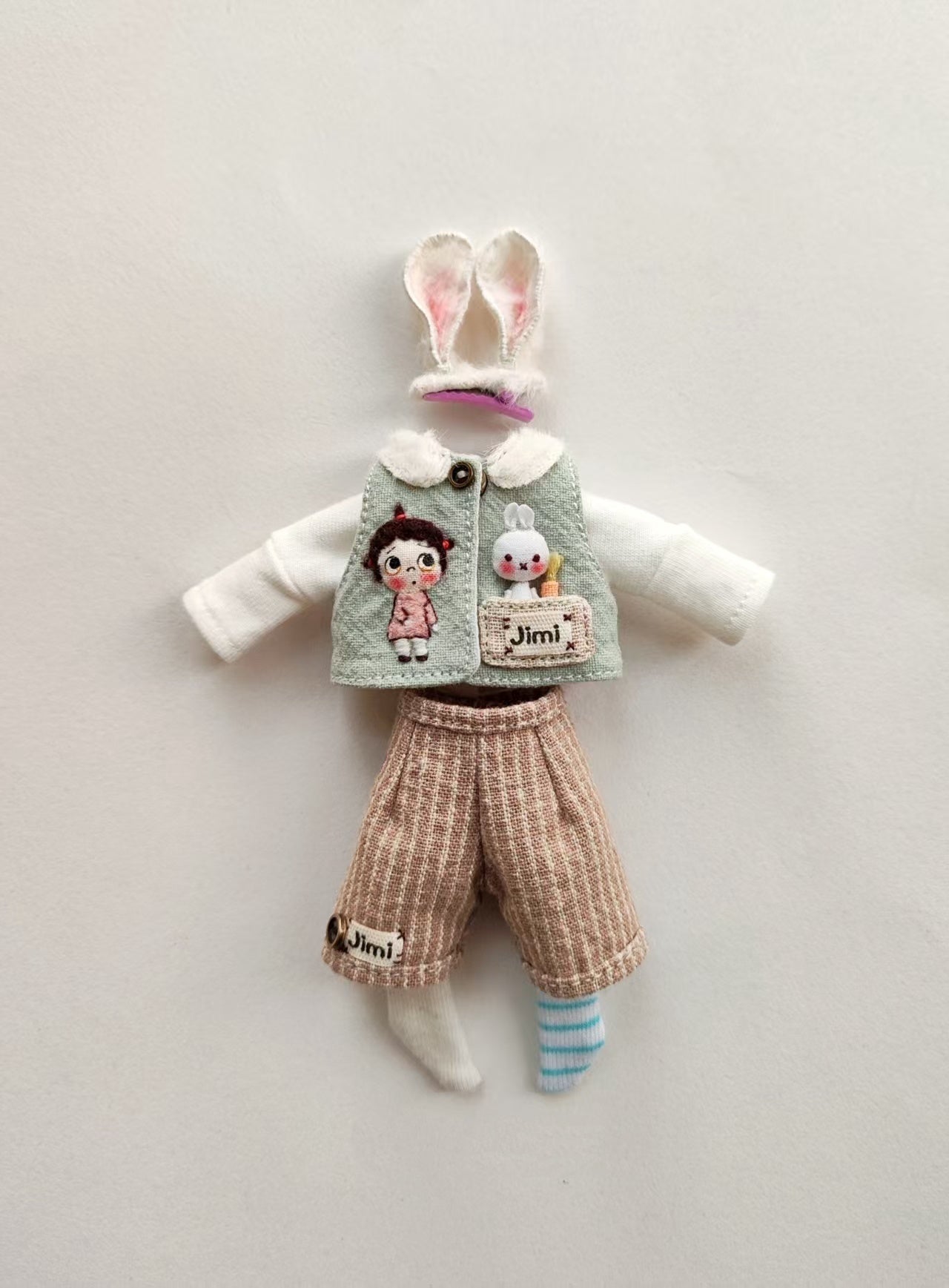 Innocent Vest Pants OB11 Outfit - Handmade Doll Clothes - ToastDoll