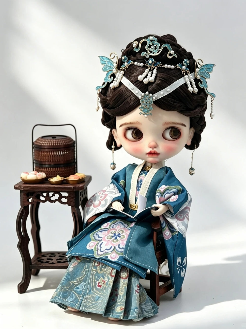Orchid Elegance Hanfu Blythe Outfit Sitting Pose | ToastDoll