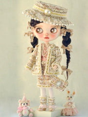 Luxury Pearl Tweed Blythe Outfit On Doll Display | ToastDoll