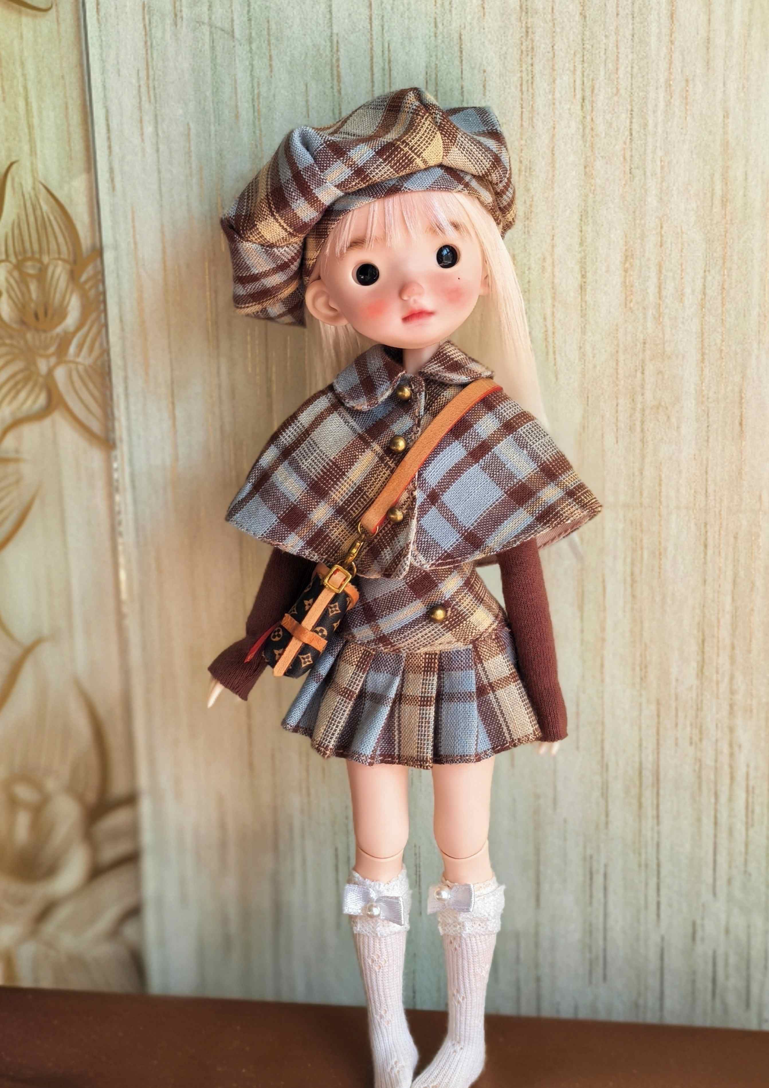 Handmade Outfit for Blythe/Obitsu,Plaid Cape and Pleated Skirt Set