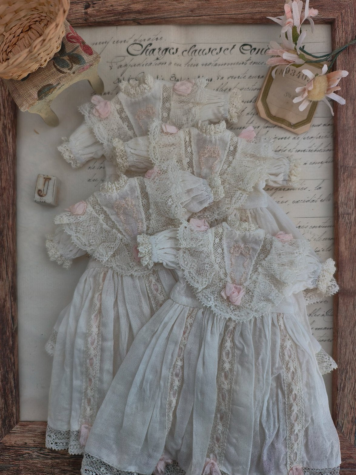 Lace Fabric Dress Blythe Outfit | ToastDoll
